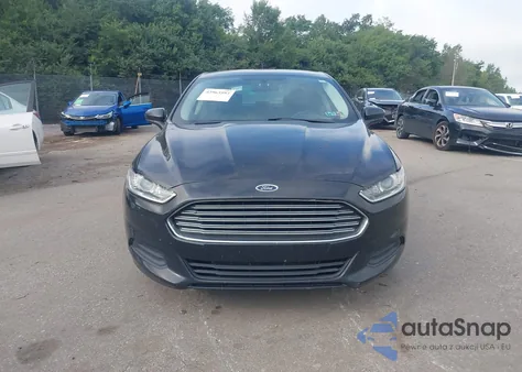 2015 Ford Fusion S z USA, uszkodzony, nr VIN 3FA6P0G79FR273378